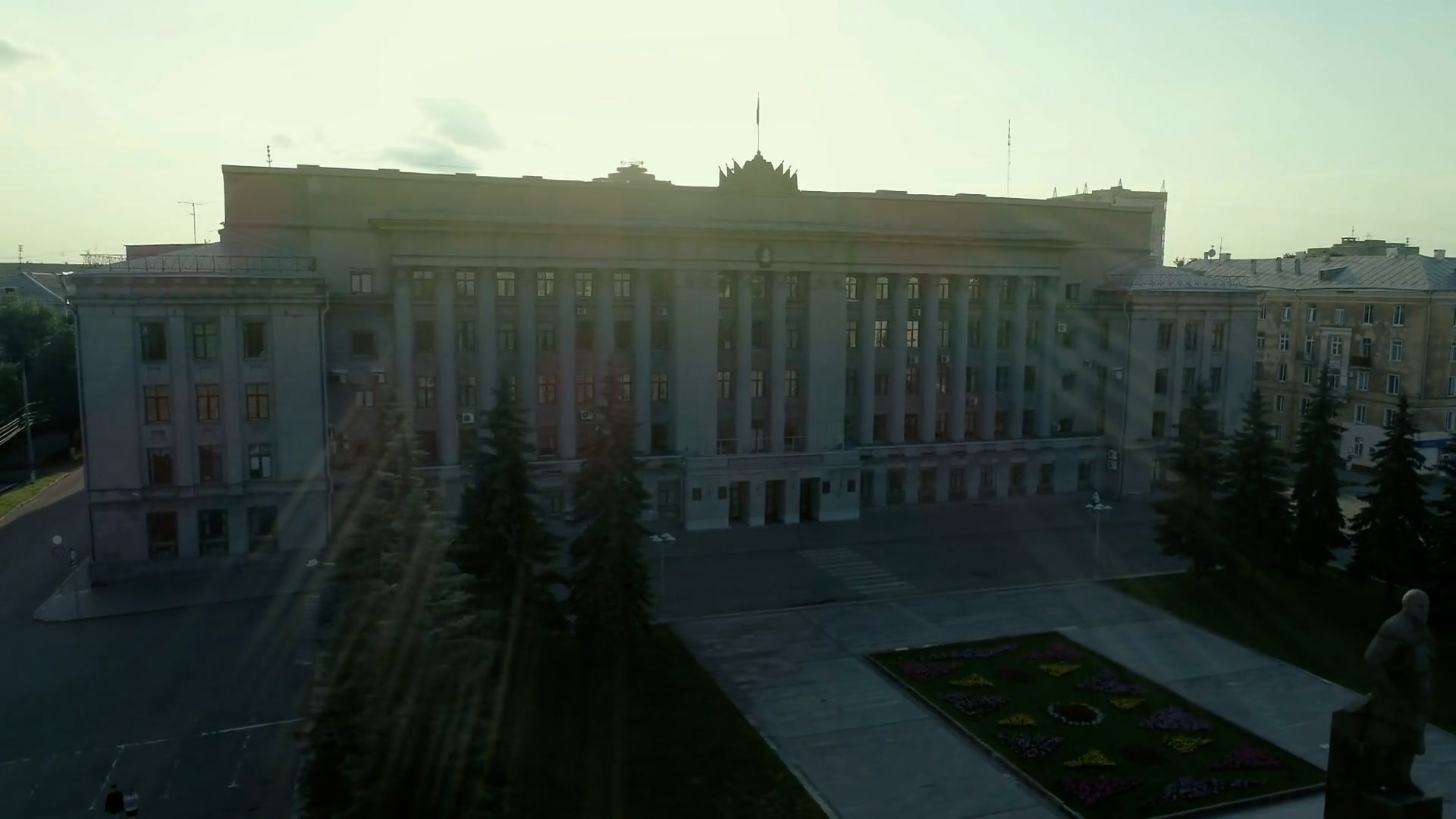 政府根除勒索軟體威脅並恢復關鍵服務。